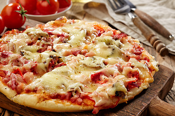 Image showing freshly baked pizza