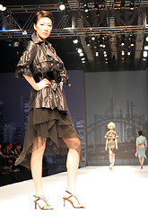 Image showing Model on the catwalk at Seoul Collection (Fashion Week) 08 S/S.