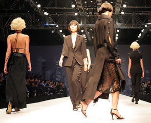 Image showing Models on the catwalk at Seoul Collection (Fashion Week) 08 S/S.