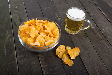 Image showing chips and beer