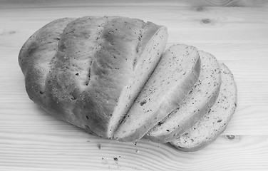 Image showing Freshly cut slices of bread from the loaf
