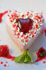 Image showing heart-shaped valentine cake