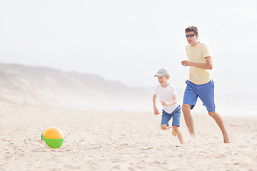 Image showing family at the beach