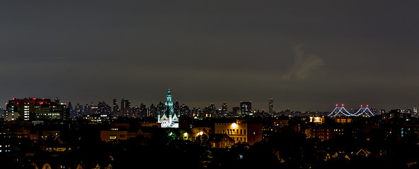 Image showing Manhattan skyline at night