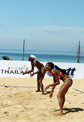 Image showing Cuban players compete in the quarter finals of the Swatch-FIVB W