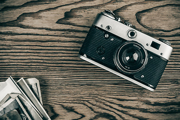 Image showing old camera and old pictures