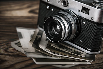 Image showing old camera and old pictures