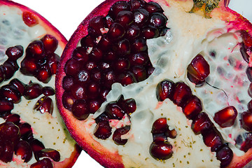 Image showing half of a pomegranate fruit 