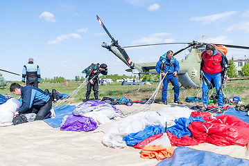 Image showing Preparations of parachutists for a new jump