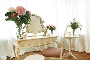 Image showing dressing table