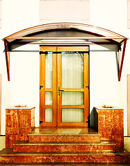 Image showing Door of an institute