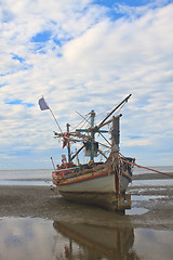 Image showing Fishing boat on the beach