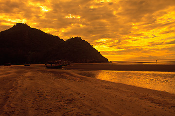 Image showing beautiful sunrise on tropical sea