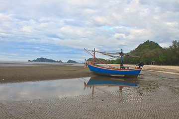 Image showing Fishing boat on the beach