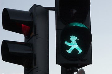 Image showing Crosswalk  light