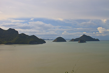 Image showing Beautiful tropical island, beach landscape