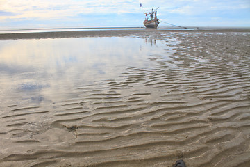 Image showing Beach sand waves warm texture 