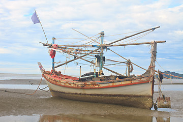 Image showing Fishing boat on the beach