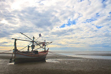 Image showing Fishing boat on the beach