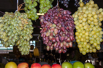 Image showing Selling grapes on the market