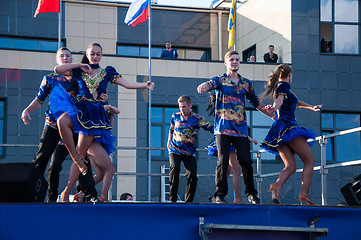 Image showing Young people perform folk dance