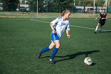 Image showing The girls play soccer