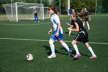 Image showing The girls play soccer