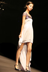 Image showing Model walking the catwalk at Seoul Collection (Fashion Week) 08