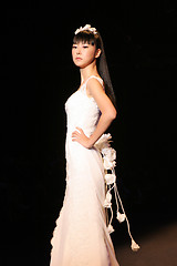 Image showing Wedding dress model walking the catwalk at Seoul Collection (Fas