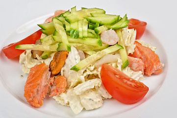 Image showing Healthy shrimp salad 