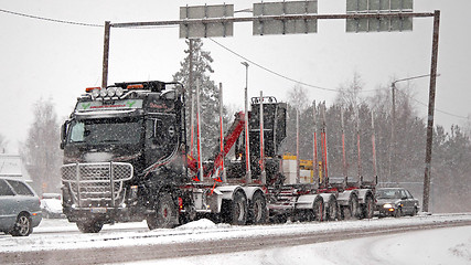 Image showing Volvo FH16 580 Logging Truck in Snowfall