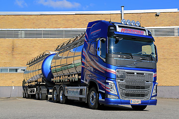 Image showing New Volvo FH Tank Truck by a Warehouse 