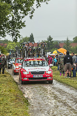 Image showing Technical Car of Cofidis Team