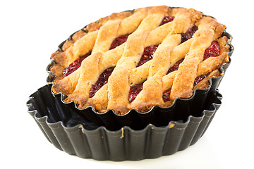 Image showing Cake with raspberry jam in the form of a non-stick coating.