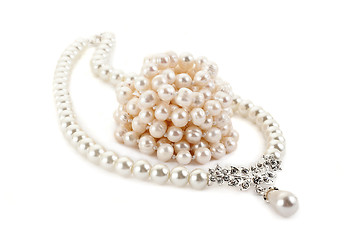 Image showing Pendant on pearl chain