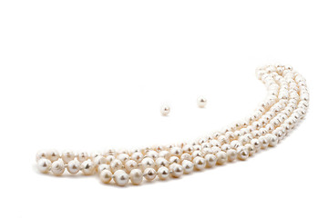 Image showing Pearl necklace on white background