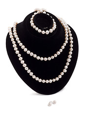 Image showing Pearl necklace