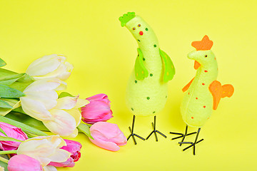 Image showing Easter chickens and pink tulips 