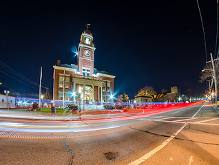 Image showing city of warwick city hall at night