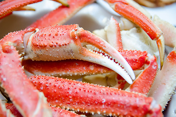 Image showing king snow crab legs ready to eat closeup