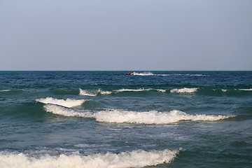 Image showing Beautiful large sea waves