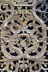 Image showing Beautiful wooden lattice pattern 