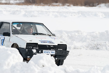 Image showing Sports ice competitions on cars