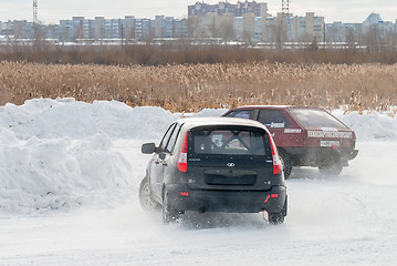 Image showing Sports ice competitions on cars