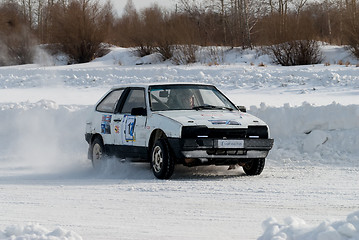 Image showing Sports ice competitions on cars