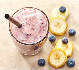 Image showing Banana and blueberry smoothie