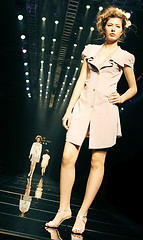 Image showing Model walking the catwalk at Seoul Collection (Fashion Week) 08