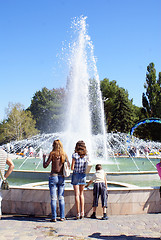 Image showing People near fountain