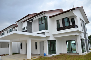 Image showing Terrace house under the blue skies