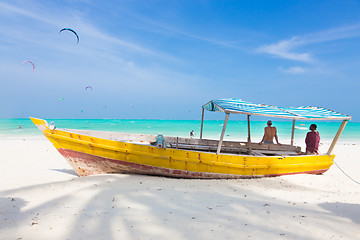 Image showing White tropical sandy beach on Zanzibar.